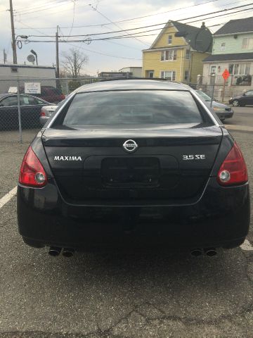 2005 Nissan Maxima LE
