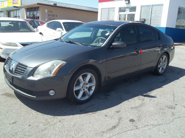 2005 Nissan Maxima SE