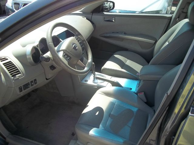 2005 Nissan Maxima SE