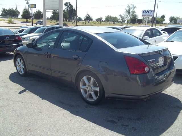 2005 Nissan Maxima SE