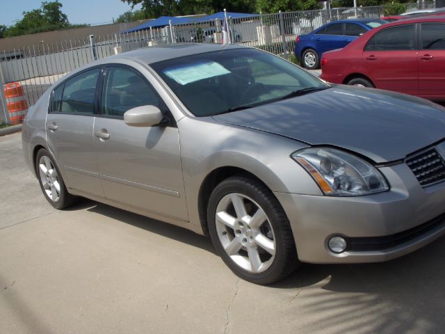2005 Nissan Maxima SE