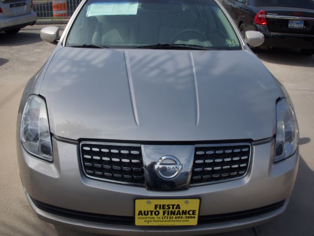 2005 Nissan Maxima SE