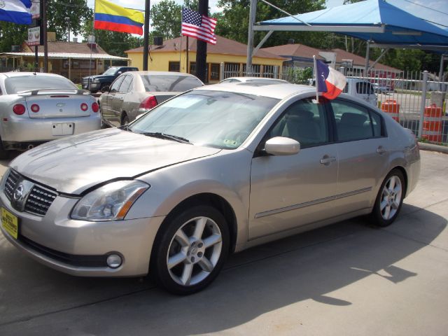 2005 Nissan Maxima SE