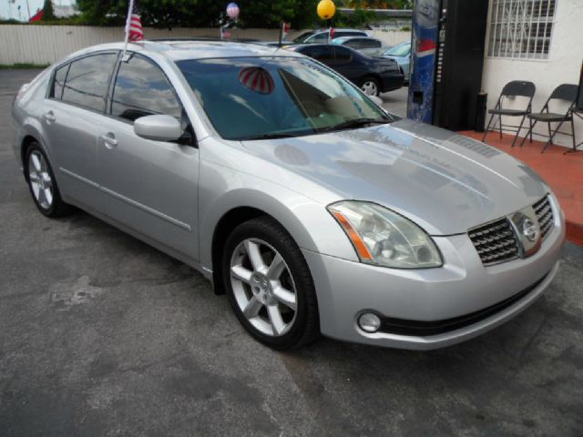 2005 Nissan Maxima SE