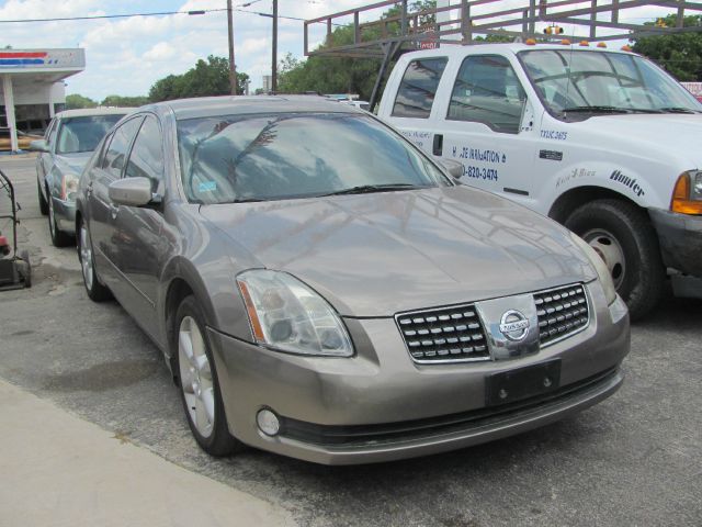 2005 Nissan Maxima SE