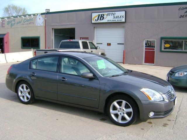 2005 Nissan Maxima 4 Door Wagon HEMI