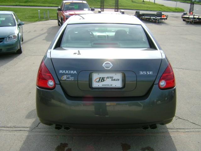 2005 Nissan Maxima 4 Door Wagon HEMI