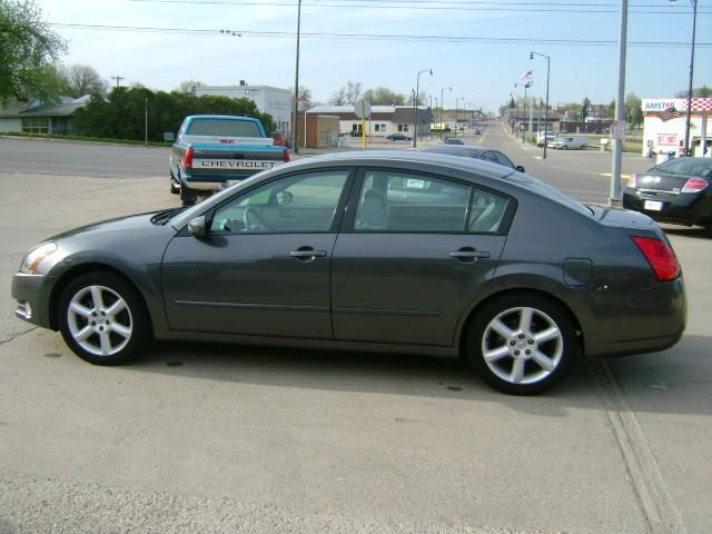 2005 Nissan Maxima 4 Door Wagon HEMI