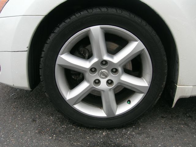 2005 Nissan Maxima SE