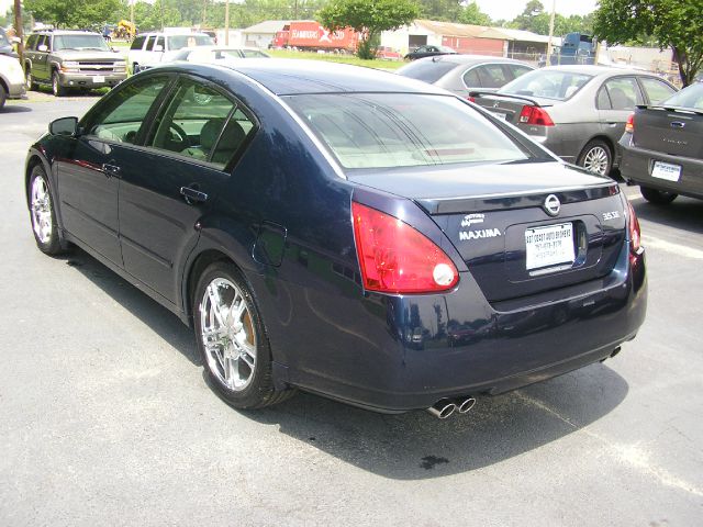 2005 Nissan Maxima SE