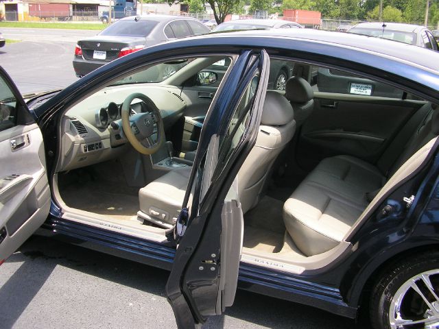 2005 Nissan Maxima SE