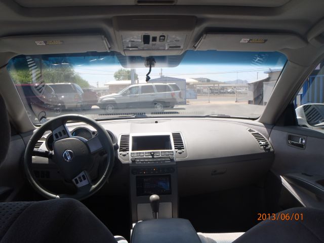 2005 Nissan Maxima SE