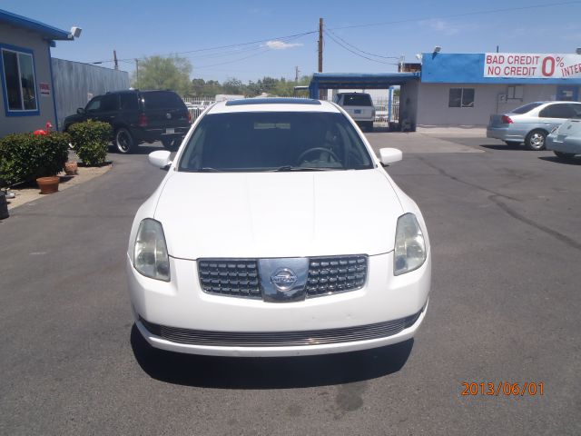 2005 Nissan Maxima SE