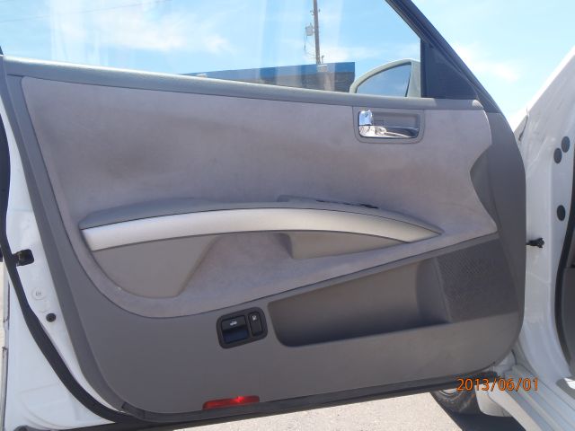 2005 Nissan Maxima SE