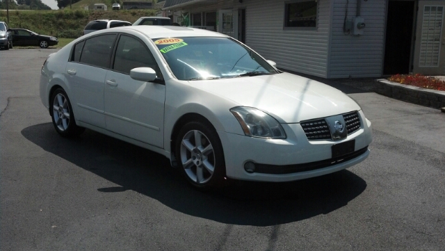 2005 Nissan Maxima S 4x4 SUV