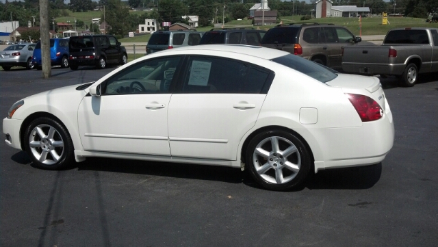 2005 Nissan Maxima S 4x4 SUV
