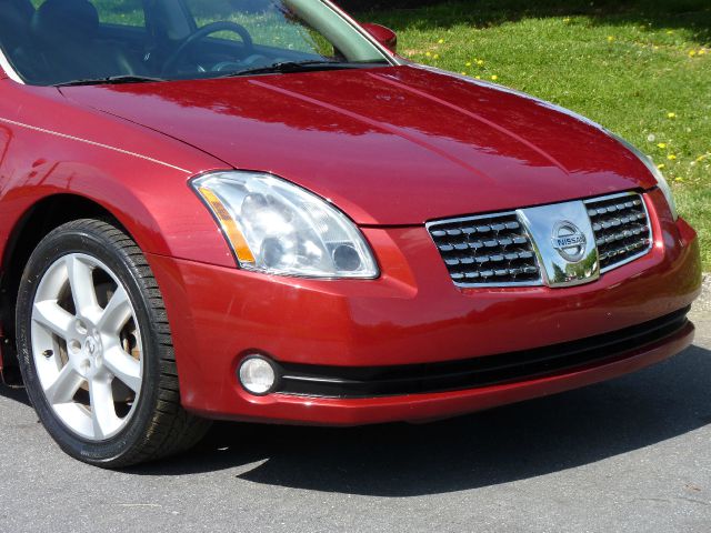 2005 Nissan Maxima SE