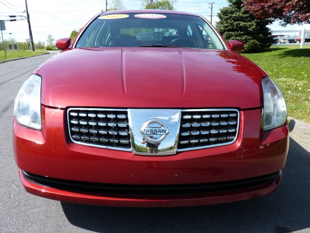 2005 Nissan Maxima SE