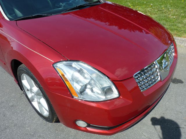 2005 Nissan Maxima SE