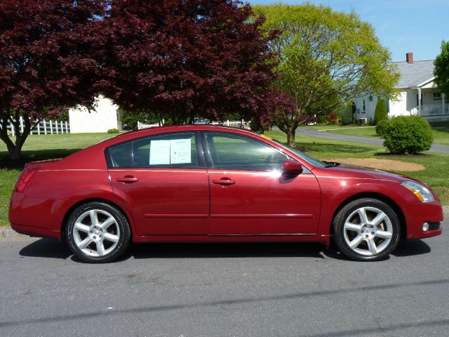 2005 Nissan Maxima SE