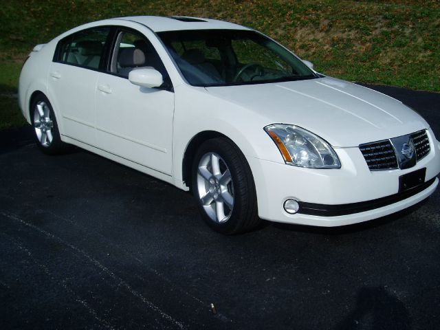 2005 Nissan Maxima SE