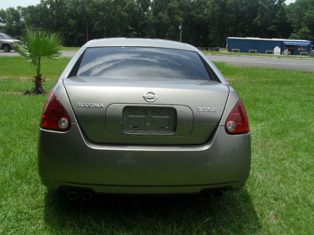 2005 Nissan Maxima SE