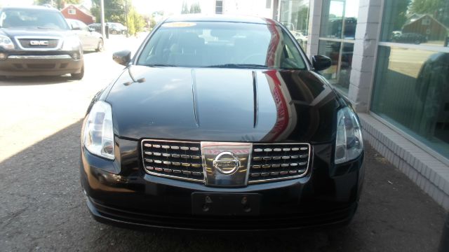 2005 Nissan Maxima SE