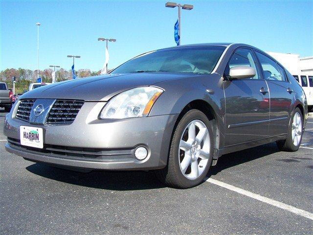 2005 Nissan Maxima LE