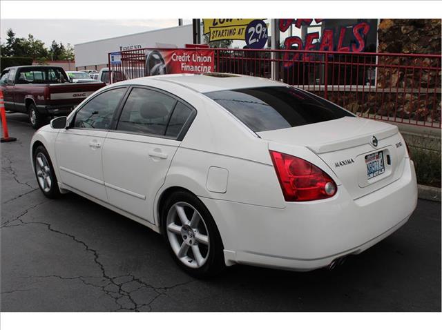 2006 Nissan Maxima 5D Sedan
