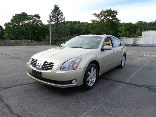2006 Nissan Maxima ST Pickup 4D 5 1/2 Ft