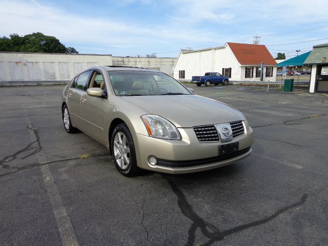 2006 Nissan Maxima ST Pickup 4D 5 1/2 Ft