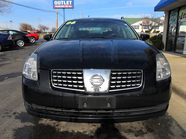 2006 Nissan Maxima S 4x4 SUV