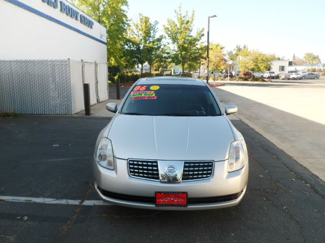 2006 Nissan Maxima SE