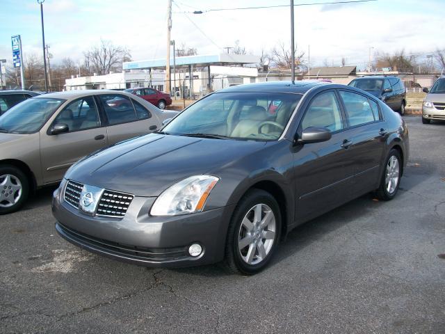2006 Nissan Maxima ST Pickup 4D 5 1/2 Ft