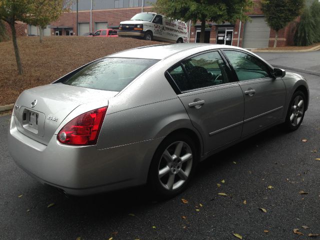 2006 Nissan Maxima SE