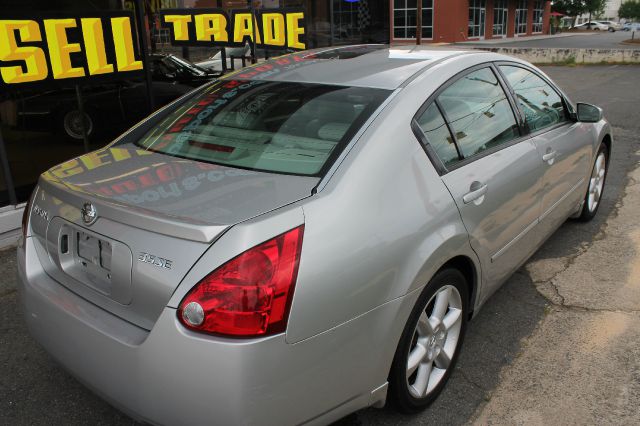 2006 Nissan Maxima SE