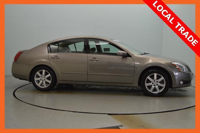2006 Nissan Maxima ST Pickup 4D 5 1/2 Ft