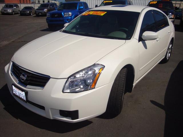 2007 Nissan Maxima LE