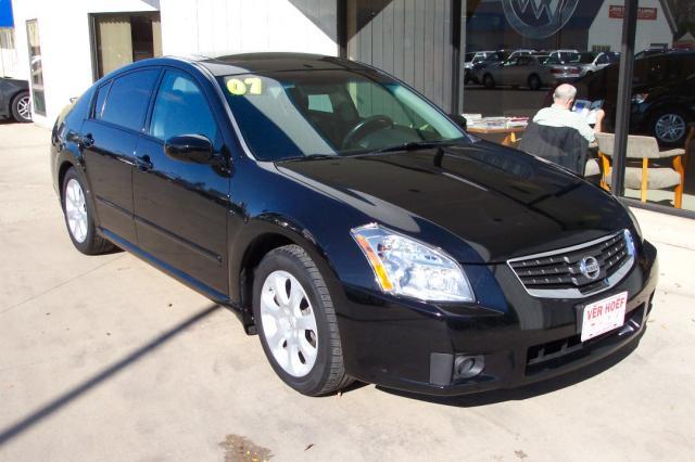 2007 Nissan Maxima LE
