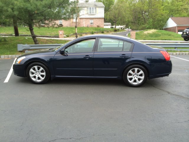 2008 Nissan Maxima XLT REG CAB LONG BED