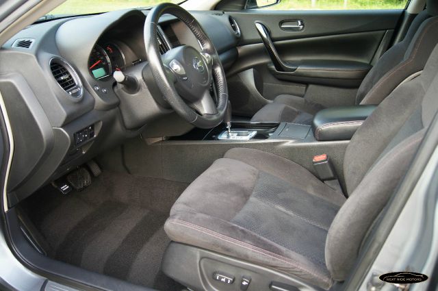 2009 Nissan Maxima XR