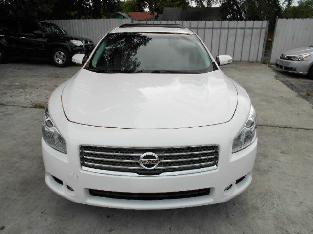 2009 Nissan Maxima XR