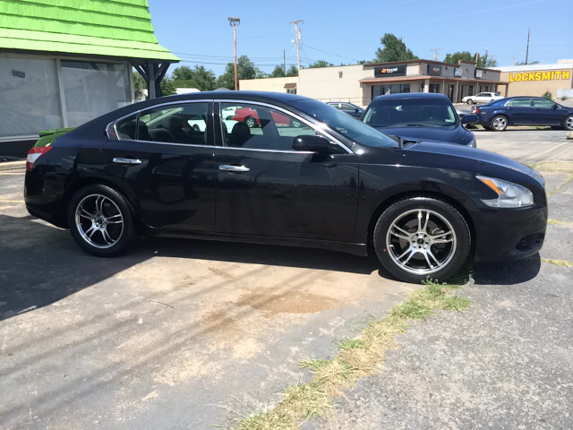 2009 Nissan Maxima Unknown