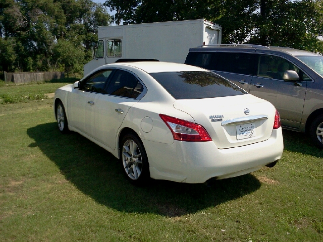 2009 Nissan Maxima XR