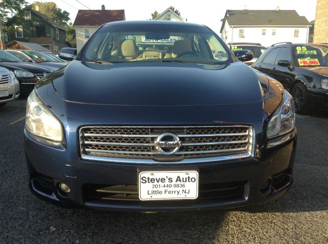 2009 Nissan Maxima XR