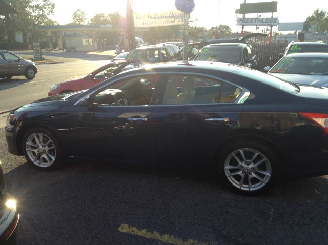 2009 Nissan Maxima XR