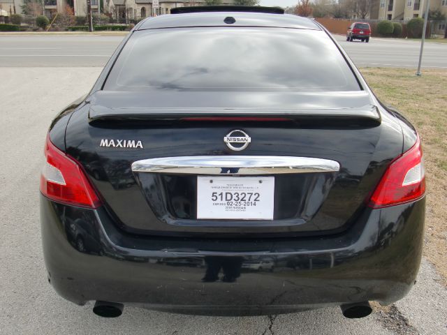 2009 Nissan Maxima K5 Blazer
