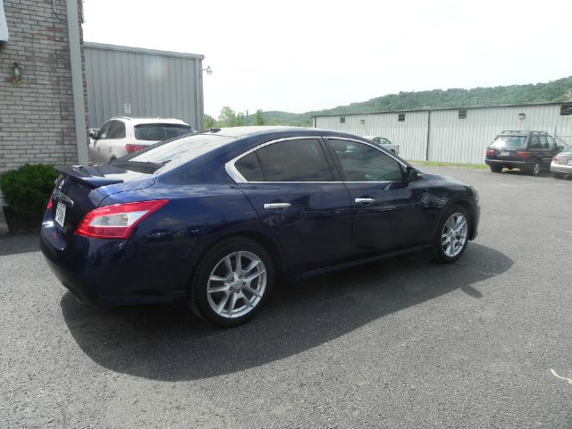 2009 Nissan Maxima XR