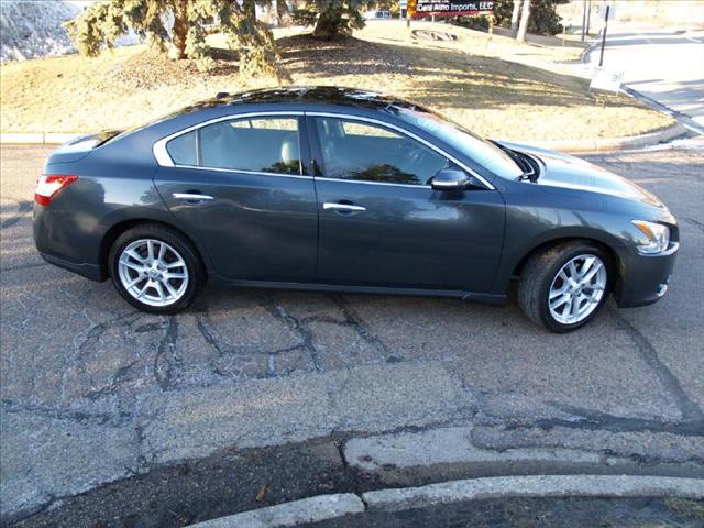 2009 Nissan Maxima SR5 Prerunner V6