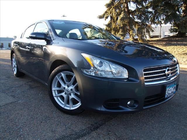 2009 Nissan Maxima SR5 Prerunner V6